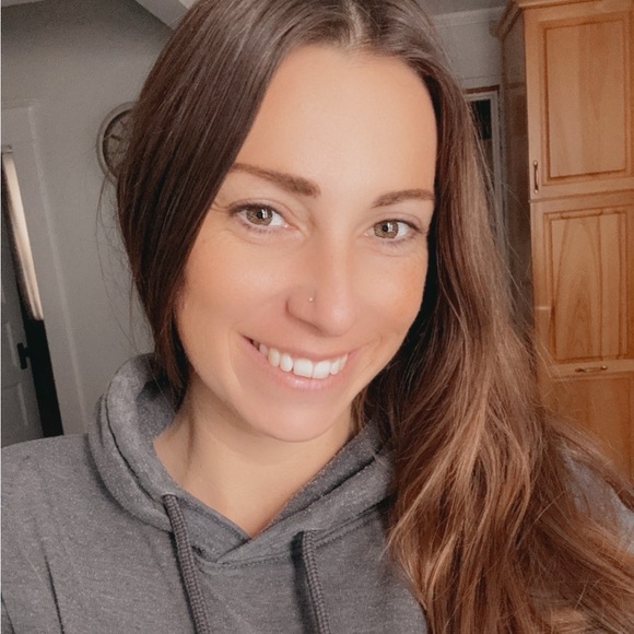 Meet your Posher, Jessica - Picture 1 of 1